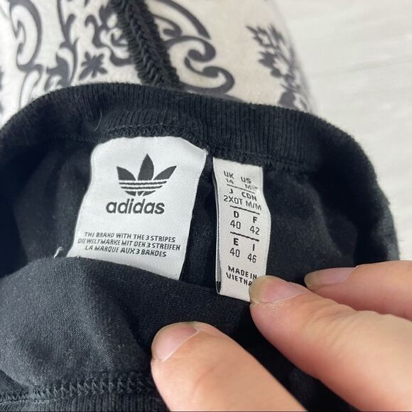 Adidas Jersey Printed Kaleidoscope Cropped Top - Picture 8 of 9